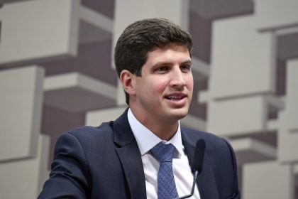 João Campos é eleito novo presidente do PSB durante congresso em Brasília