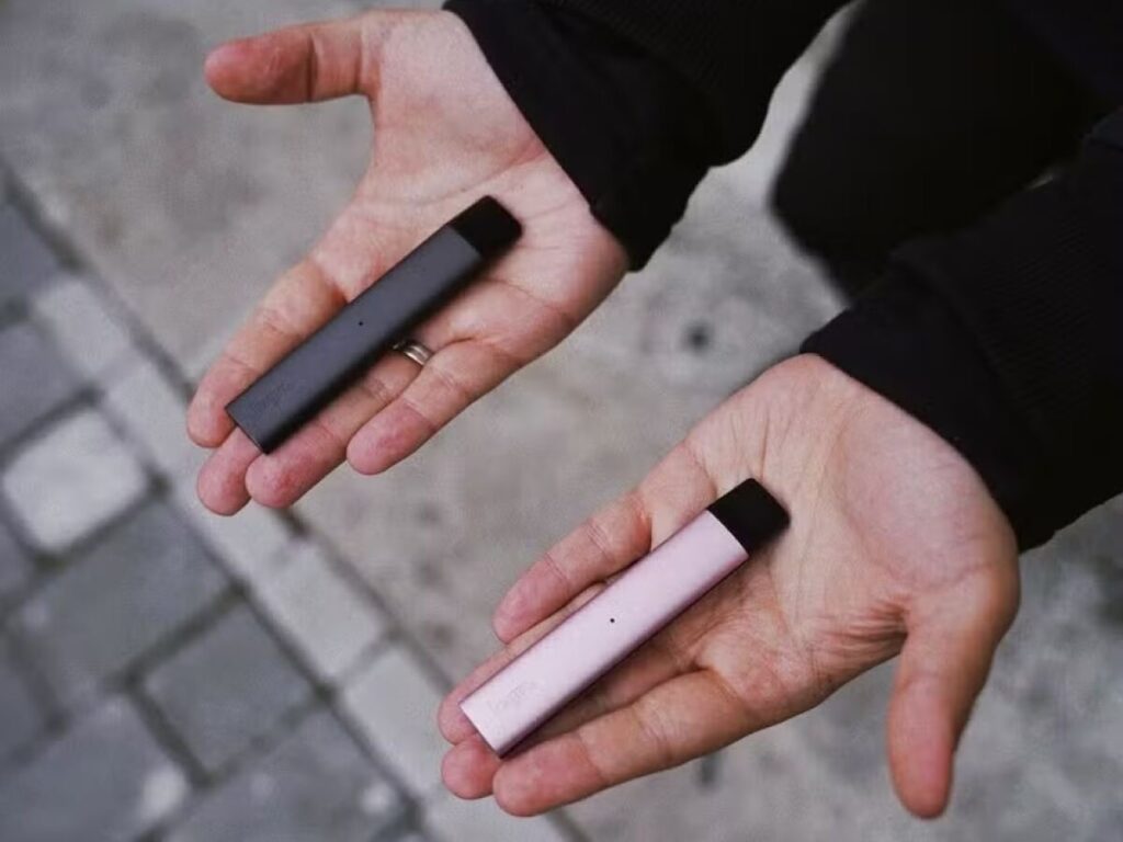 Vapes: 8,7% dos adolescentes entre 14 a 17 anos usam cigarro eletrônico no Brasil, mostra pesquisa