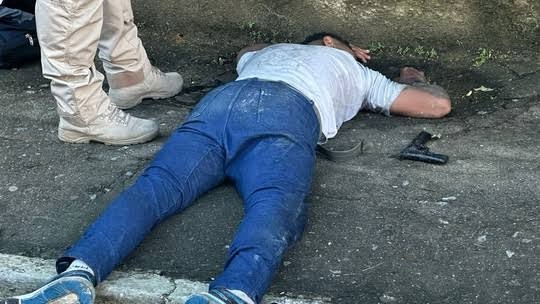 Homem com tornozeleira tenta assaltar mulheres com arma falsa e acaba linchado na Fernandes Lima