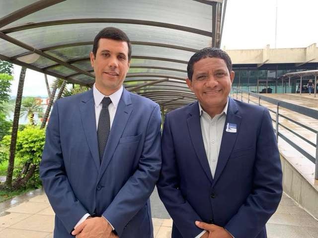 HUGO WANDERLEY AVANÇA SOBRE BASES DE JÚLIO CÉZAR APÓS PROMESSAS NÃO CUMPRIDAS