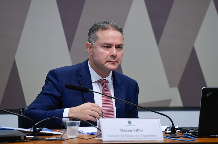 RENAN FILHO AVISA LULA QUE VAI DISPUTAR O GOVERNO DE ALAGOAS EM 2026