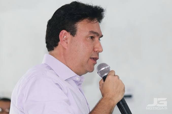 Prefeito Jorge Galvão e secretário de transportes Felipe Ramon atendem demandas da zona rural