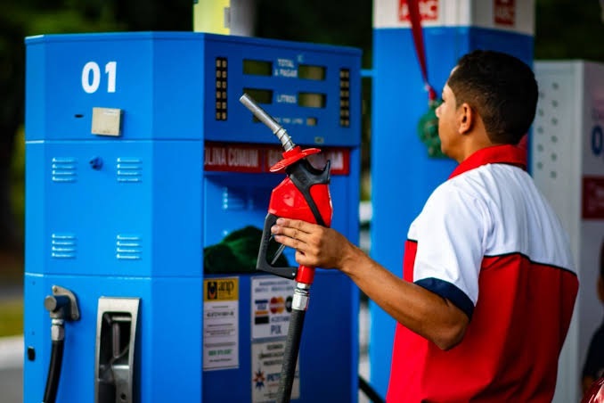 Gasolina passa a ter 30% de etanol na mistura a partir desta sexta-feira (1/8)