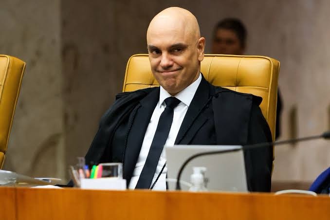 Oposição consegue 41 assinaturas e vai pedir impeachment de Moraes