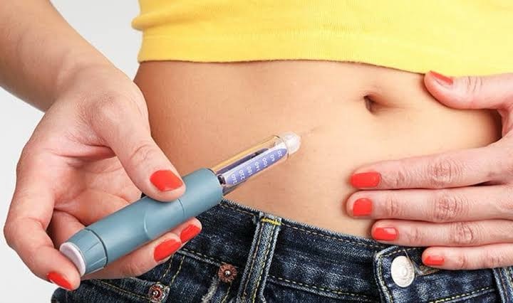 Adolescentes podem fazer tratamento com canetas emagrecedoras? Entenda