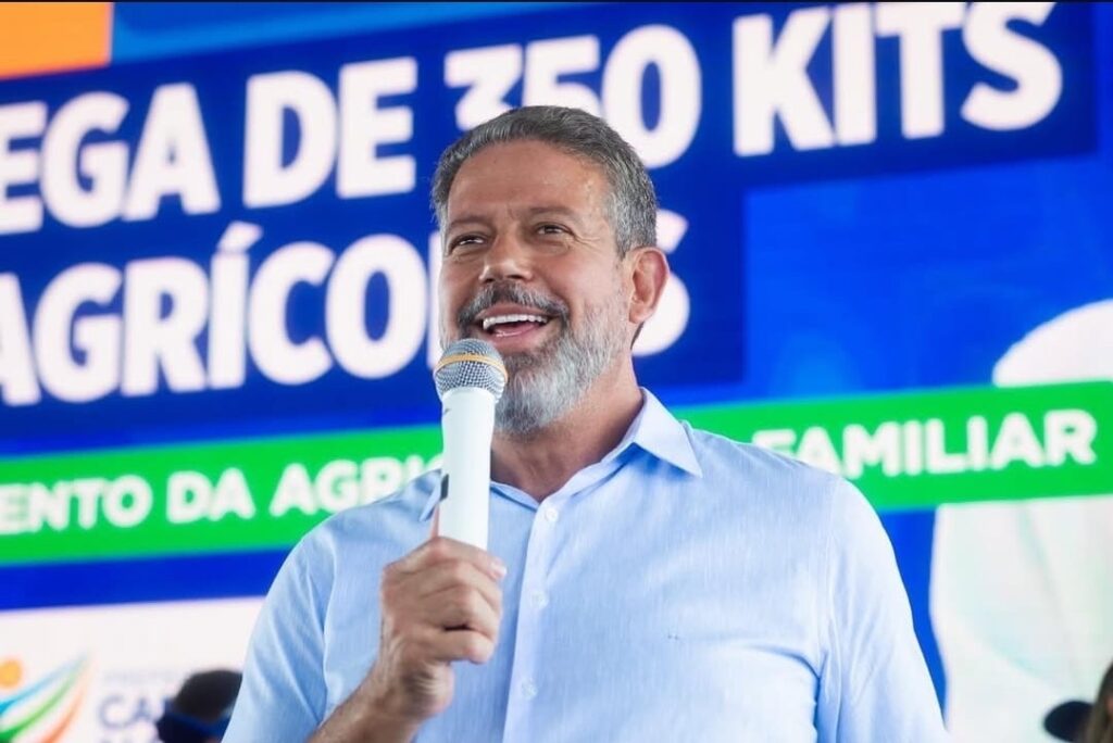 Lira vai na contramão do ‘acordão’ e pavimenta caminho rumo ao Senado Federal