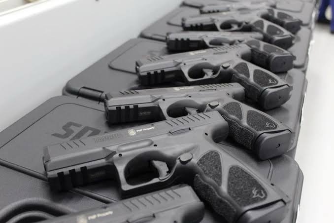COM TARIFAÇO, TAURUS DECIDE TRANSFERIR PRINCIPAL LINHA DE MONTAGEM DE ARMAS PARA OS EUA