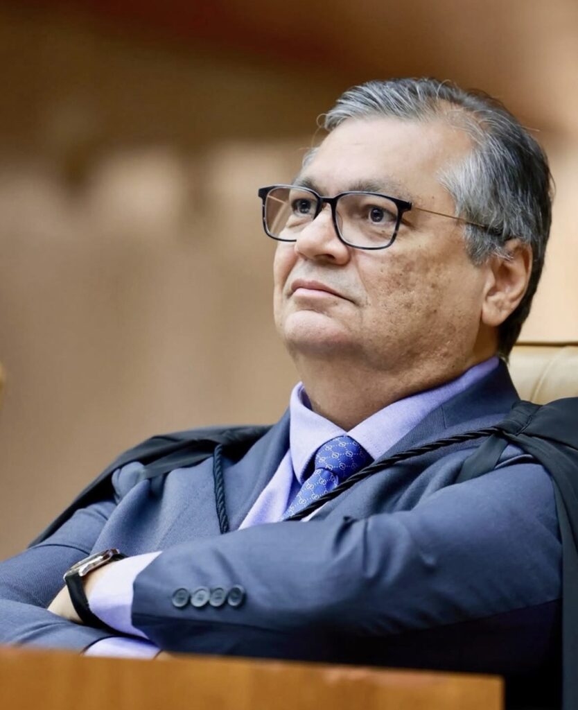 Dino determina que leis estrangeiras não têm validade no Brasil