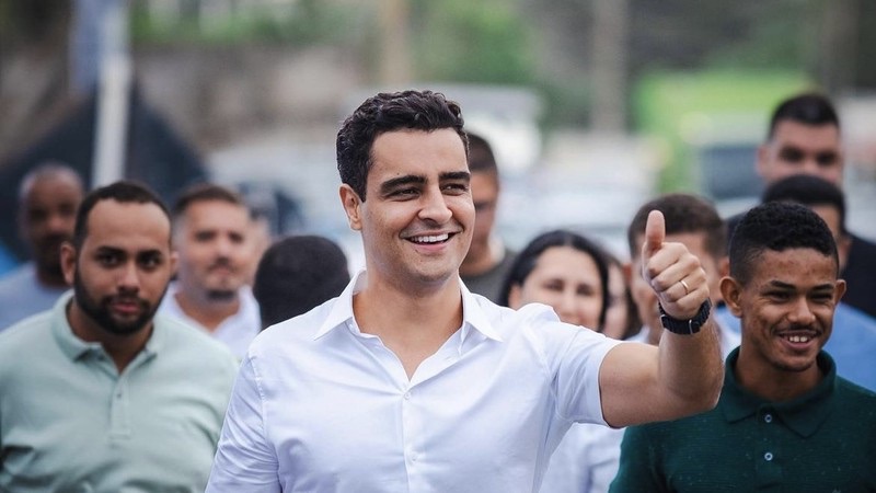À esquerda e à direita: JHC quer montar 2 chapas de deputado federal