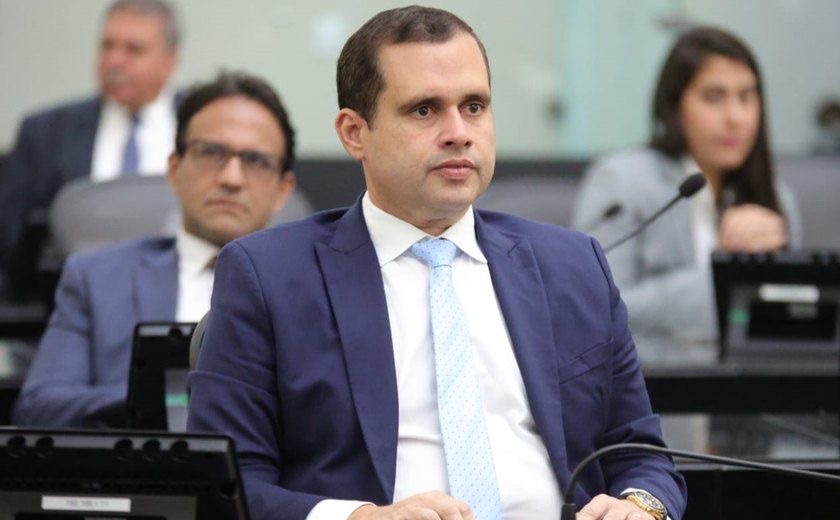 Aprovado na ALE projeto do deputado Fernando Pereira que permite pagamento via PIX de IPVA, multas e licenciamento de veículos