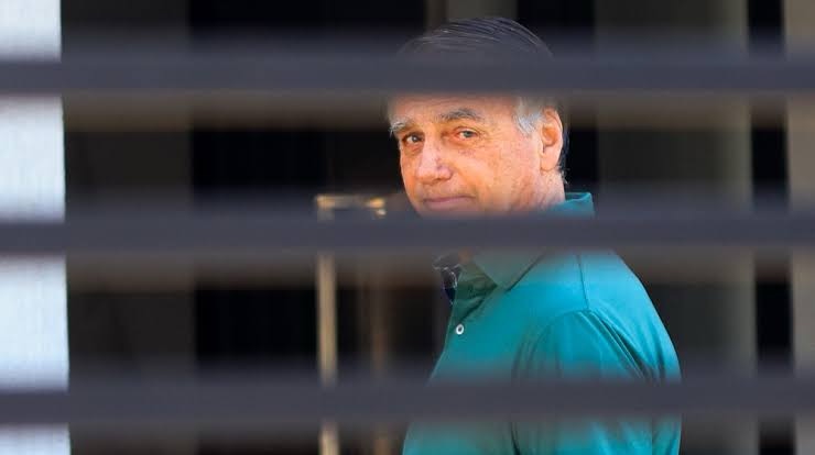 STF publica decisão que condenou Bolsonaro e abre prazo para recursos