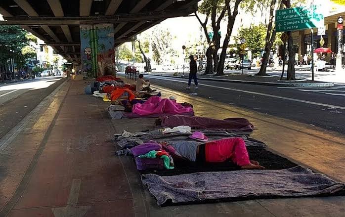 População em situação de rua cresce 142% desde a pandemia e já chega a 350 mil no Brasil