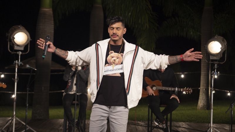Rapper Hungria é internado com suspeita de ter ingerido bebida adulterada