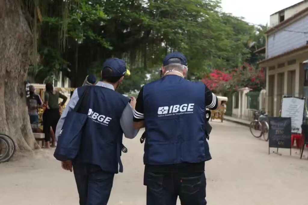 IBGE publica edital de concurso com mais de 9 mil vagas; inscrições começam em 19 de novembro