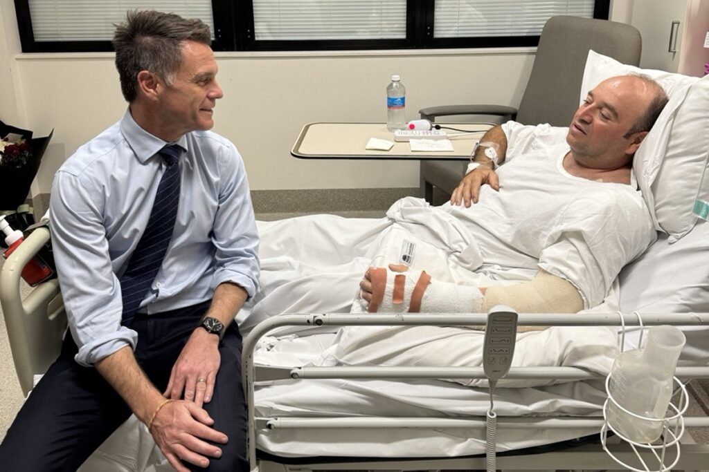 “Herói” que desarmou atlrador na Austrália tem foto divulgada