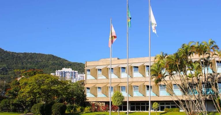 Justiça de SC suspende lei que proibe cotas raciais nas universidades