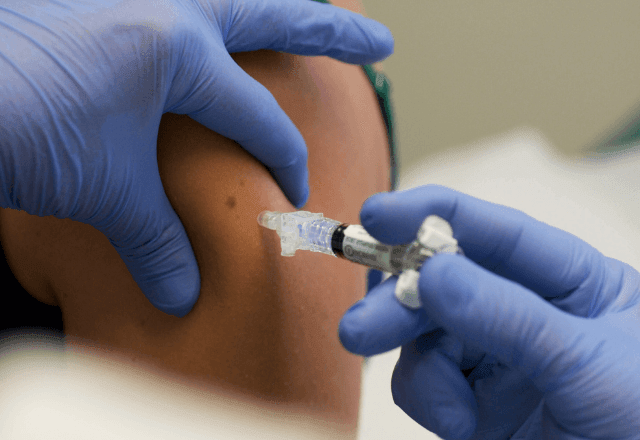 ATÉ O 1° SEMESTRE DE 2026| Saúde prorroga vacinação contra HPV para jovens de 15 a 19 anos
