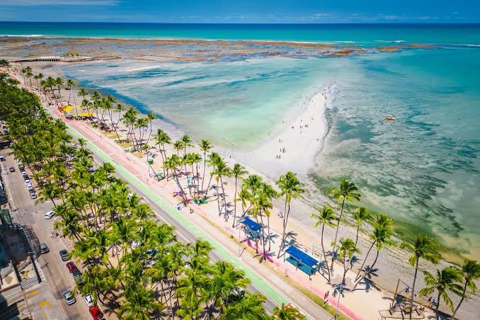 Brasil registra 9,2 milhões de turistas internacionais em 2025 e bate recorde