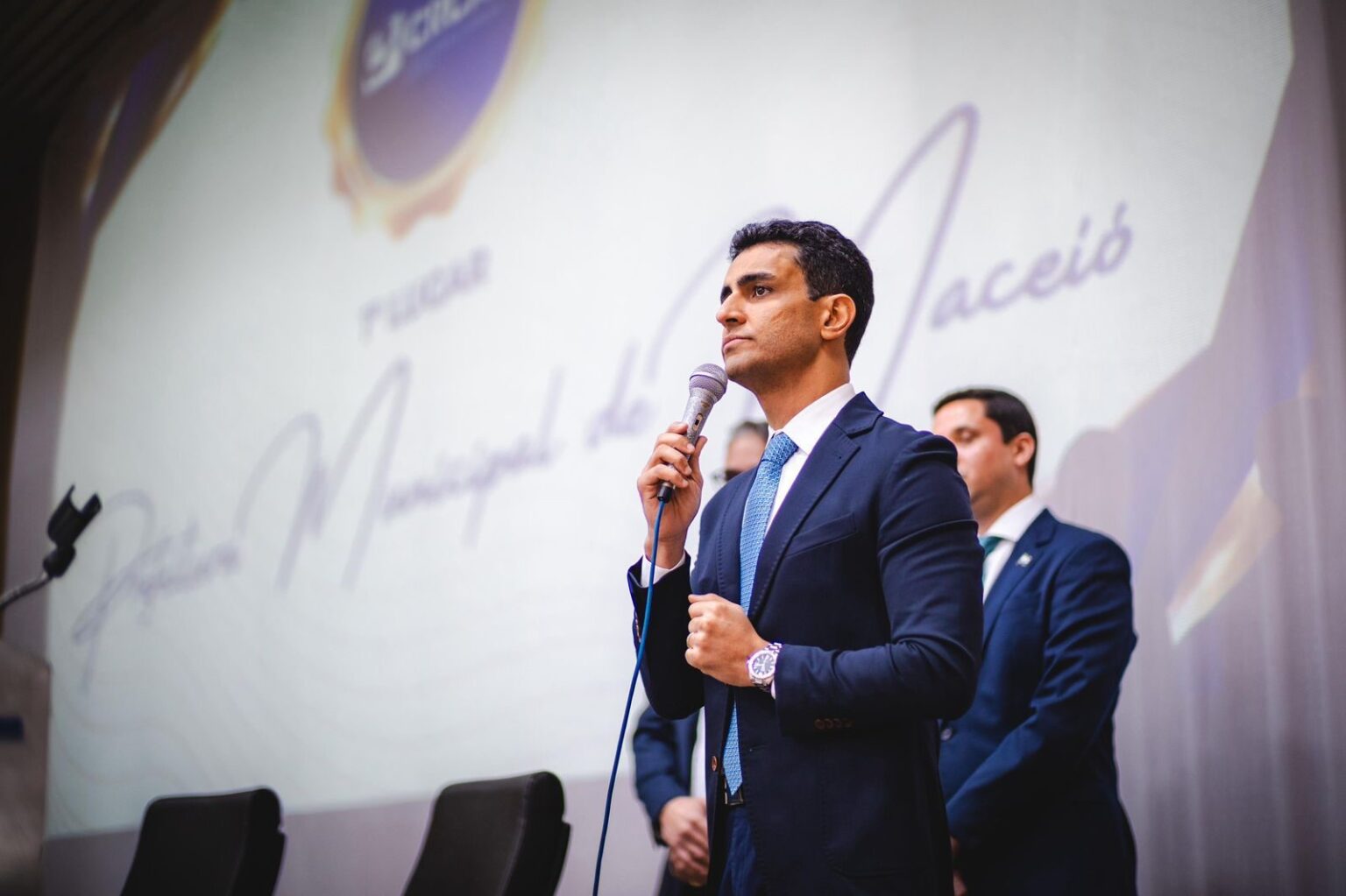 JHC prepara reforma política com exonerações e promete sacudir o xadrez político antes do Carnaval