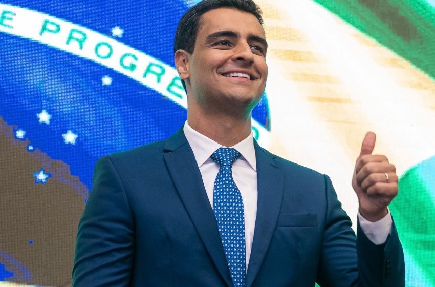 JHC DEVE RENUNCIAR À PREFEITURA DE MACEIÓ PARA DISPUTAR ELEIÇÕES EM 2026