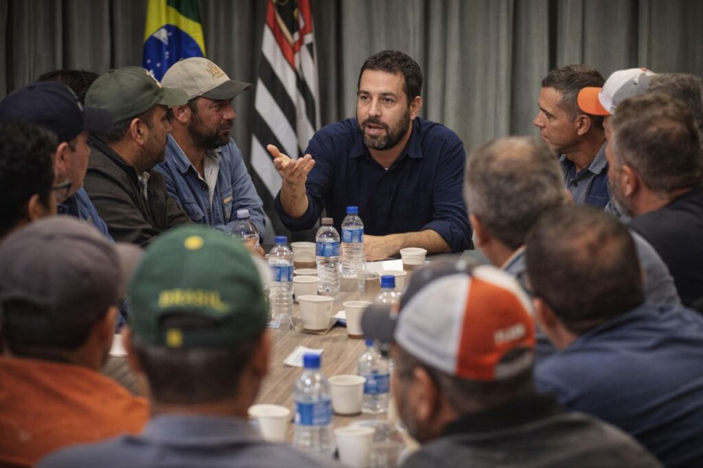 CAMINHONEIROS RECUAM E NÃO VEEM NECESSIDADE DE GREVE APÓS ENCONTRO COM O GOVERNO FEDERAL