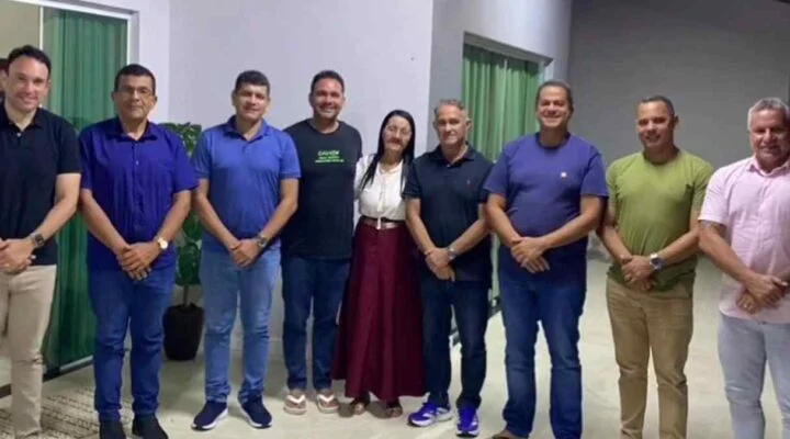 G-8 DEMONSTRA UNIÃO E PLANEJAMENTO PARA CONQUISTAR A PRESIDÊNCIA DA CÂMARA DE UNIÃO DOS PALMARES