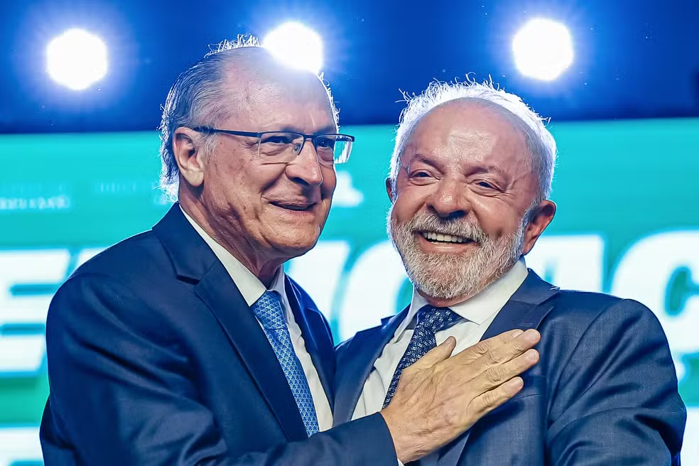 LULA CONFIRMA ALCKMIN COMO PRÉ-CANDIDATO A VICE EM 2026