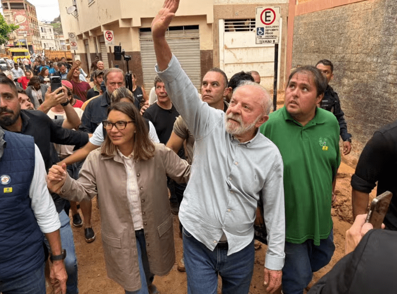 Lula: Governo vai financiar moradia a quem perdeu casa em Minas Gerais
