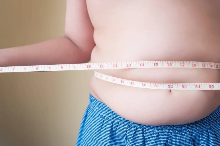 Até 2040, 50% das crianças e adolescentes no Brasil estarão com sobrepeso, mostra novo atlas