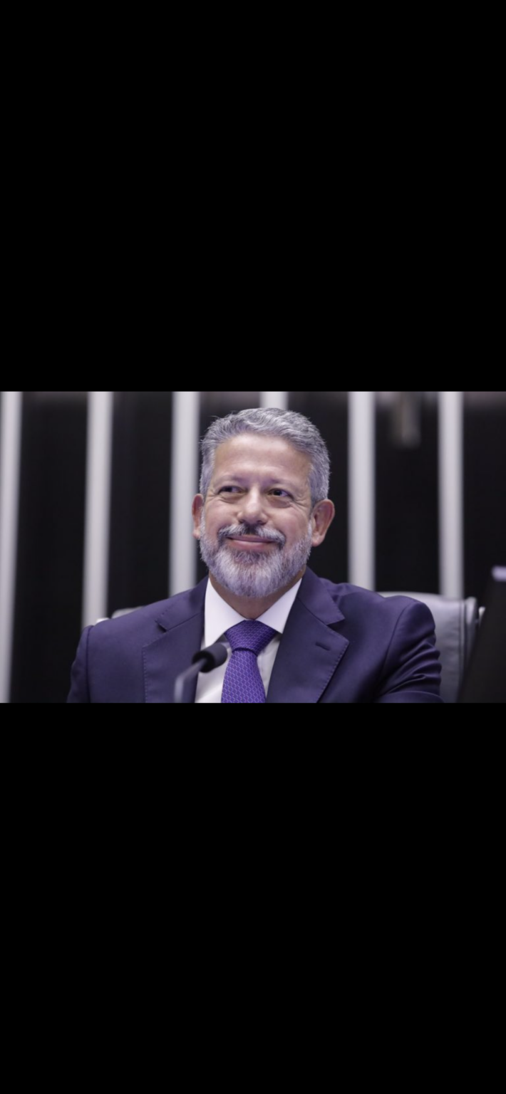 ARTHUR LIRA AFIRMA QUE NÃO ENTROU EM CONTATO COM VEREADORES.