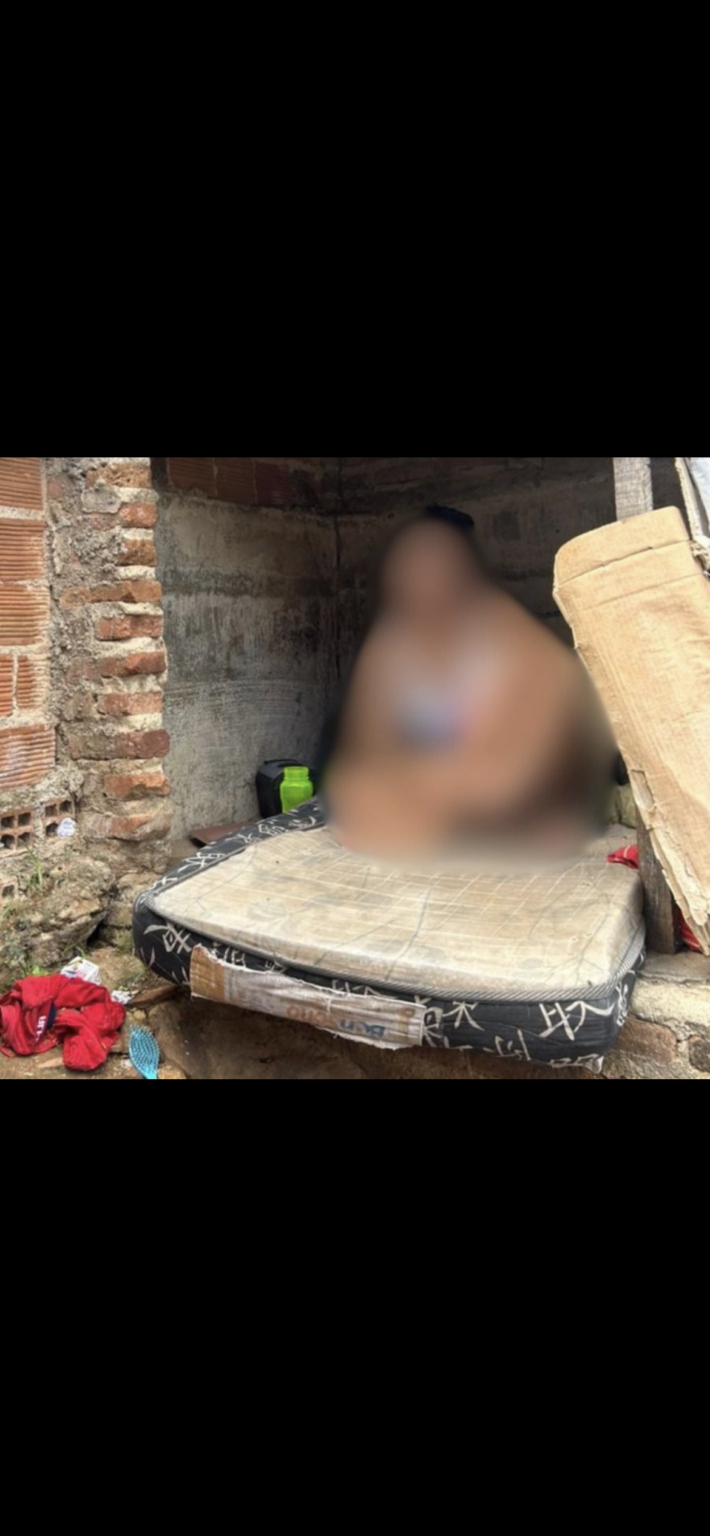 HOMEM É PRESO EM FLAGRANTE POR MANTER SUPOSTA NAMORADA ADOLESCENTE EM CANIL EM SANTANA DO IPANEMA .