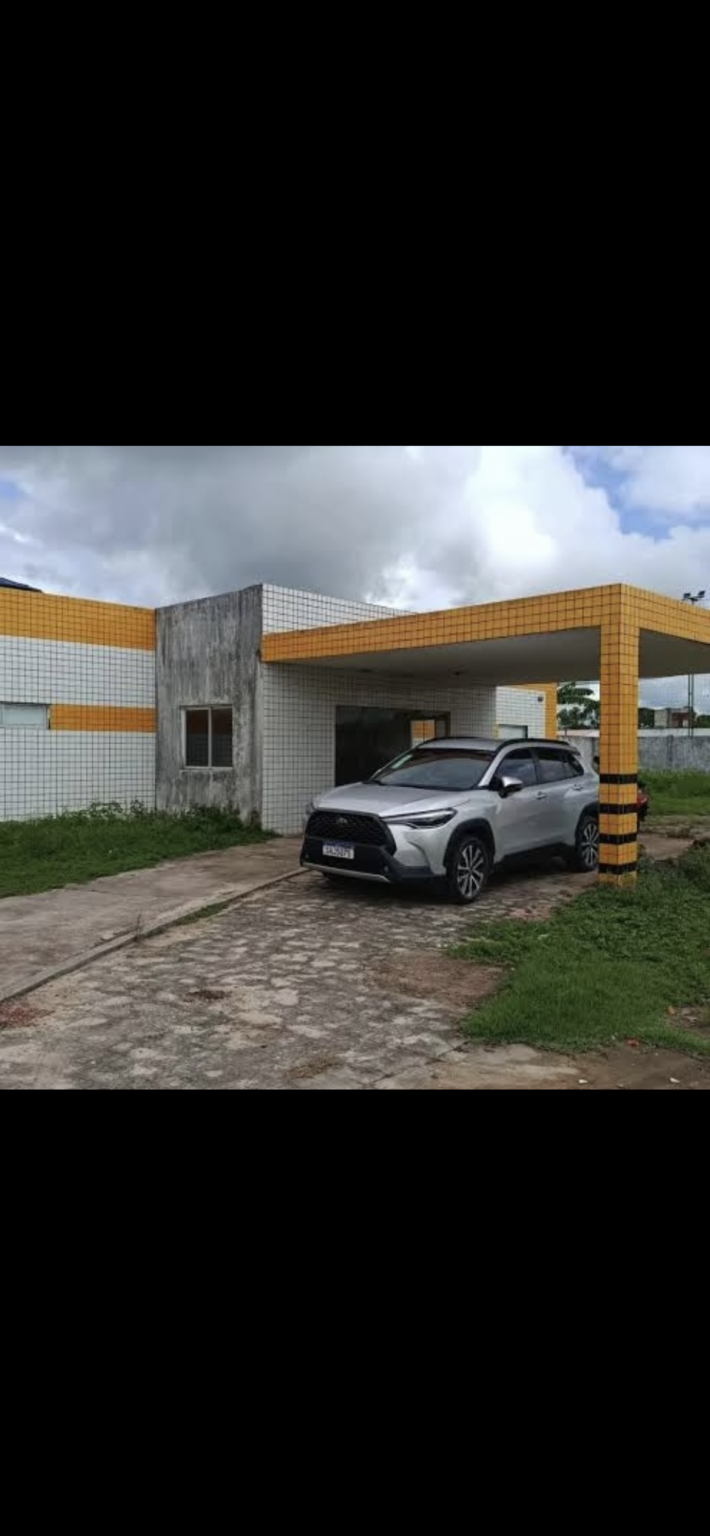 SEM PINTURA, MATO ALTO E DESCASO: CAPS AD III DE PORTO CALVO ESTÁ FECHADO E EM ESTSDO DE ABANDONO.