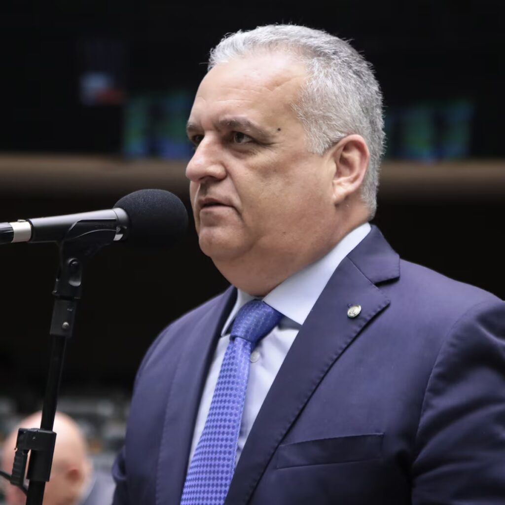 OPOSIÇÃO AVALIA LANÇAR GASPAR PARA O GOVERNO, COM LIRA E DAVI DISPUTANDO O SENADO