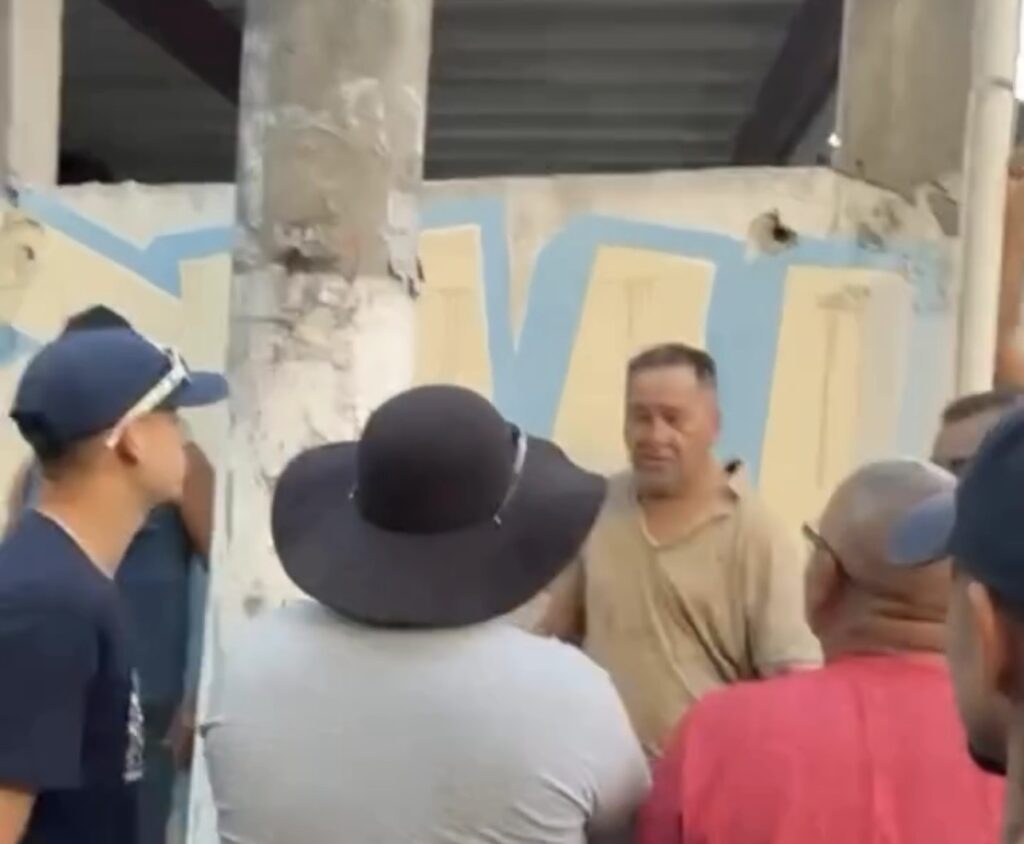 MORADORES CONTIVERAM MOTORISTA EMBRIAGADO QUE ATROPELOU E M4TOU CRIANÇAS EM SP