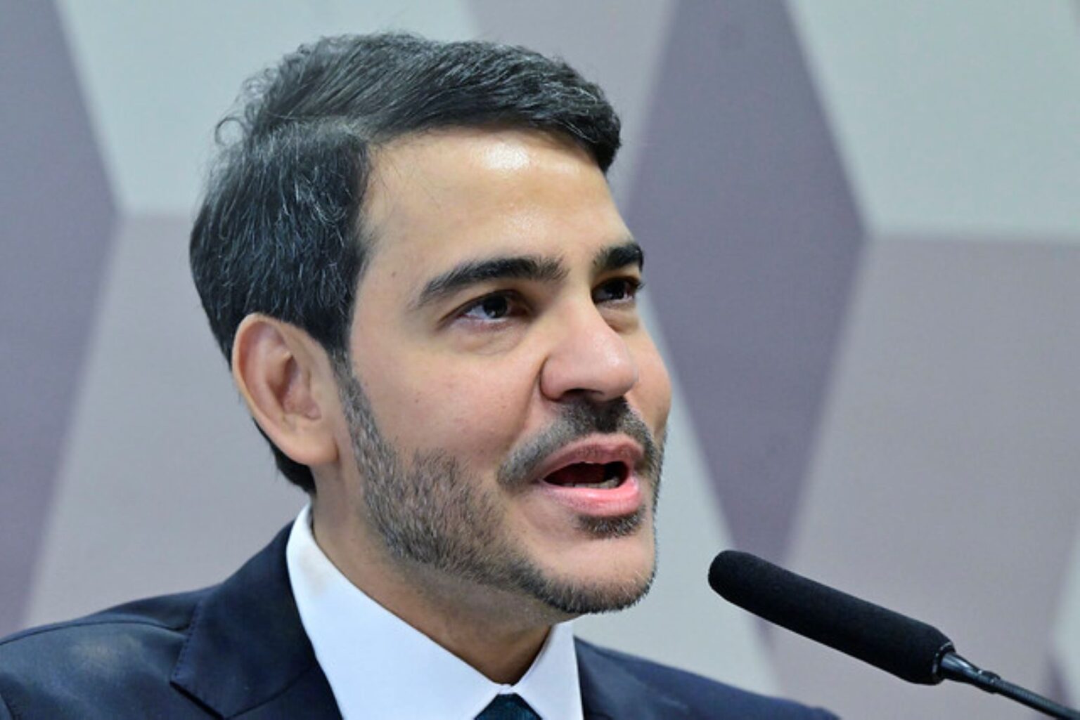 SENADO REJEITA INDICAÇÃO DE MESSIAS PARA O STF.