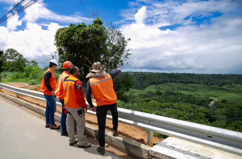 EM COOPERAÇÃO TÉCNICA, DEFESA CIVIL DE MACEIÓ REALIZA MONITORAMENTO DE VOÇOROCA EM RIO LARGO