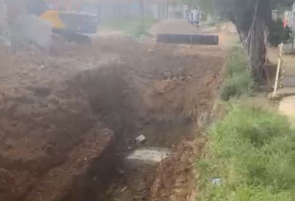 Moradores do conjunto Tavares Granja temem por tragédia anunciada e a perda dos imóveis