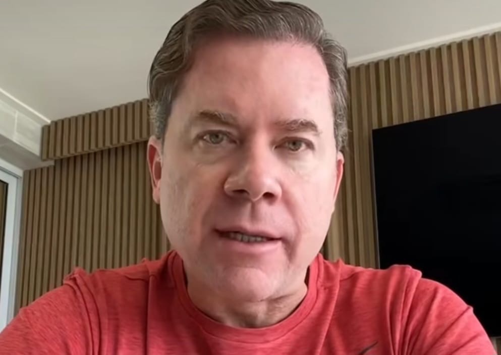 ESTAGIÁRIO NÃO É MÃO DE OBRA BARATA”: MARX BELTRÃO DEFENDE DIREITOS DOS ESTUDANTES APÓS VETO DE LULA