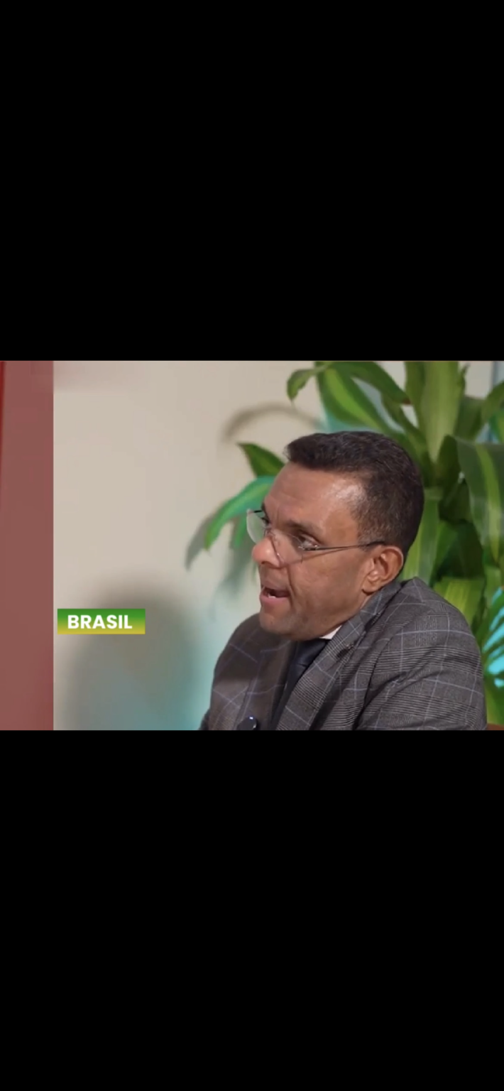DEPUTADO : QUANDO ADÃO OLHOU PARA EVA, NÃO DISSE “ESSA SERÁ MINHA FAXINEIRA “.