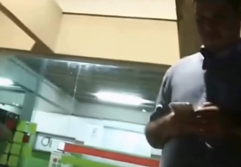 POLÍTICA NÃO É AMOR: EX-PREFEITO DE PALMEIRA DOS ÍNDIOS , JÚLIO CÉZAR, É GRAVADO FAZENDO NEGOCIATA : “ SE OS GARROTES DEREM MAIS , EU FECHO”.