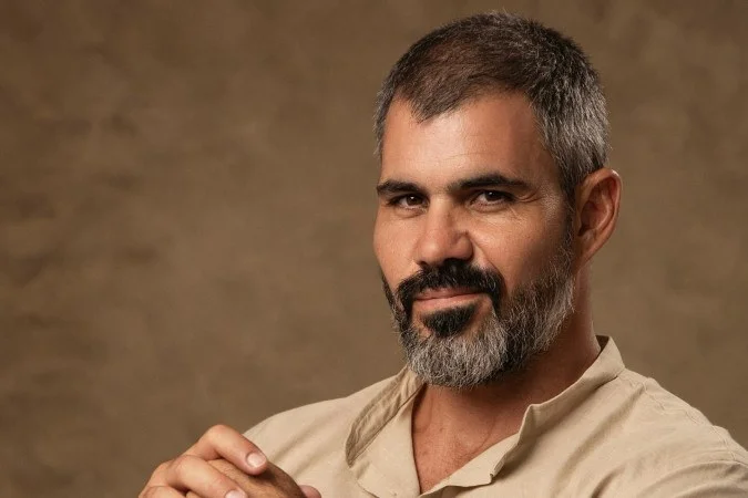 “ MULHERES MATARAM MAIS DO QUE HOMENS “, DIZ JULIANO CAZARRÉ AO FALAR SOBRE SEU CURSO.