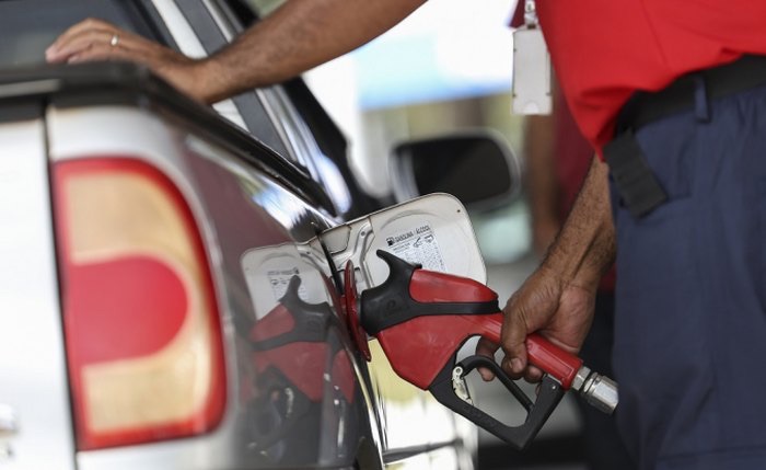 GOVERNADOR SANCIONA LEI QUE GARANTE ADESÃO DE ALAGOAS AO REGIME EMERGENCIAL DO DIESEL