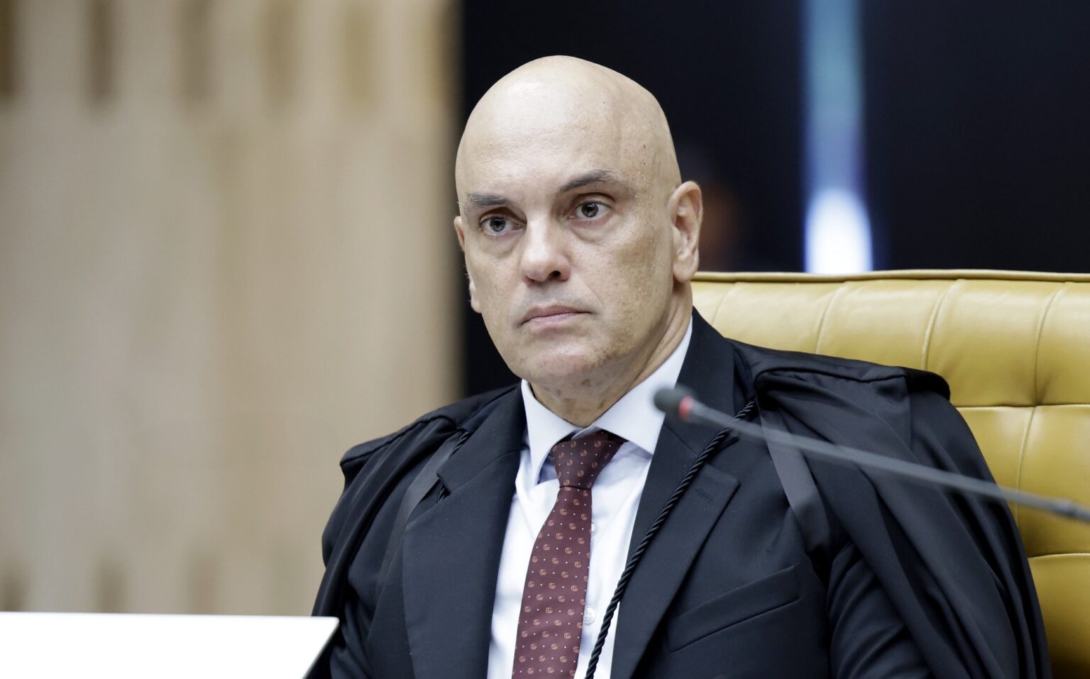 MORAES SUSPENDE APLICAÇÃO DA LEI DA DOSIMETRIA ATÉ ANÁLISE NO STF