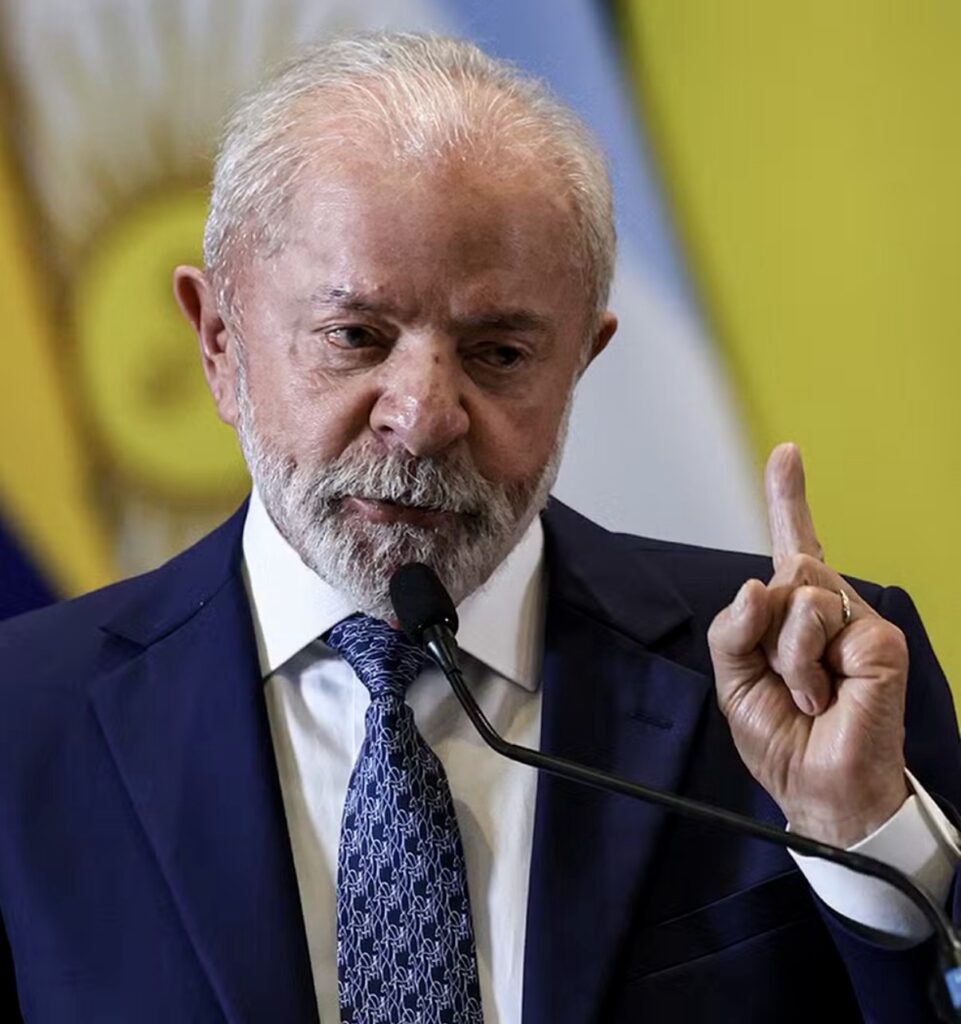 LULA VETA PROJETO QUE RECONHECIA ESTÁGIO COMO EXPERIÊNCIA PROFISSIONAL