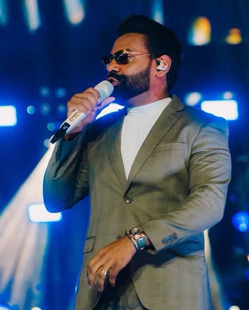 Sem “alô”: Justiça proíbe artistas contratados com dinheiro público de elogiarem prefeitos em shows