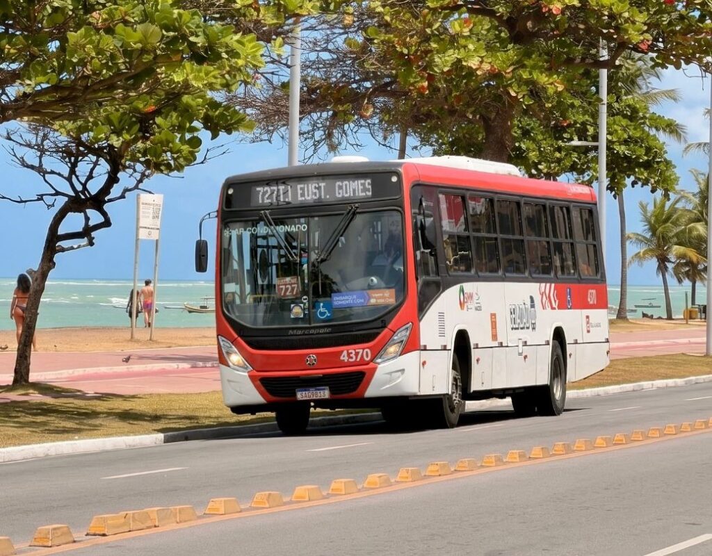 TARIFA DE ÔNIBUS PODE AUMENTAR 8% COM FIM DA ESCALA 6X1 SEM COMPENSAÇÕES PARA O SETOR, ALERTA SINTURB