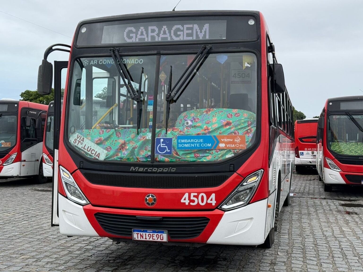 “ÔNIBUS DO FORRÓ” LEVA MÚSICA, ALEGRIA E O CLIMA JUNINO PARA PASSAGEIROS DO TRANSPORTE COLETIVO DE MACEIO