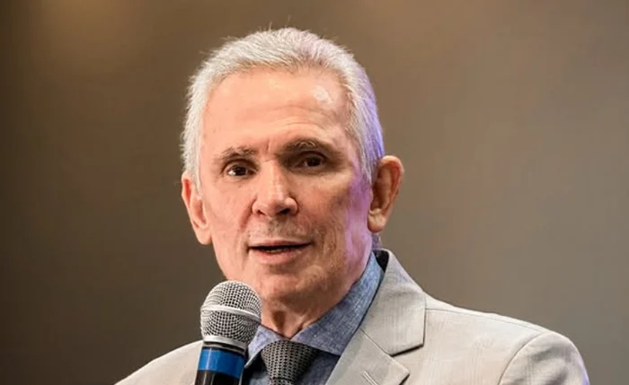 PASTOR JOÃO LUIZ DEVE RETIRAR CANDIDATURA APÓS REUNIÃO COM LIDERANÇAS
