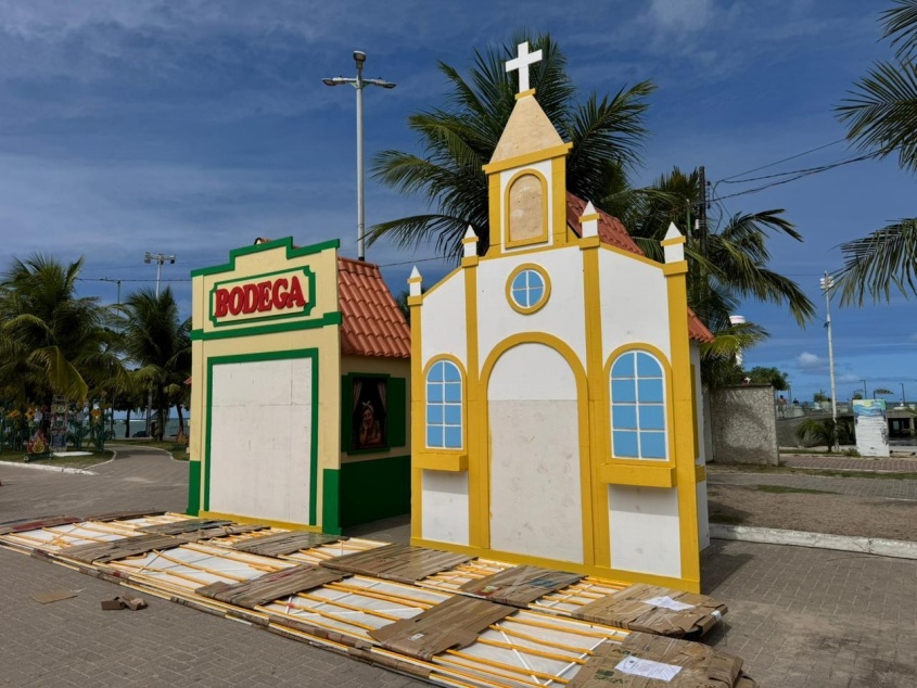 SÃO JOÃO MASSAYÓ GANHA VILA JUNINA COM FOGUEIRA CENOGRÁFICA DE 24 METROS NA ORLA MARÍTIMA DE MACEIÓ.