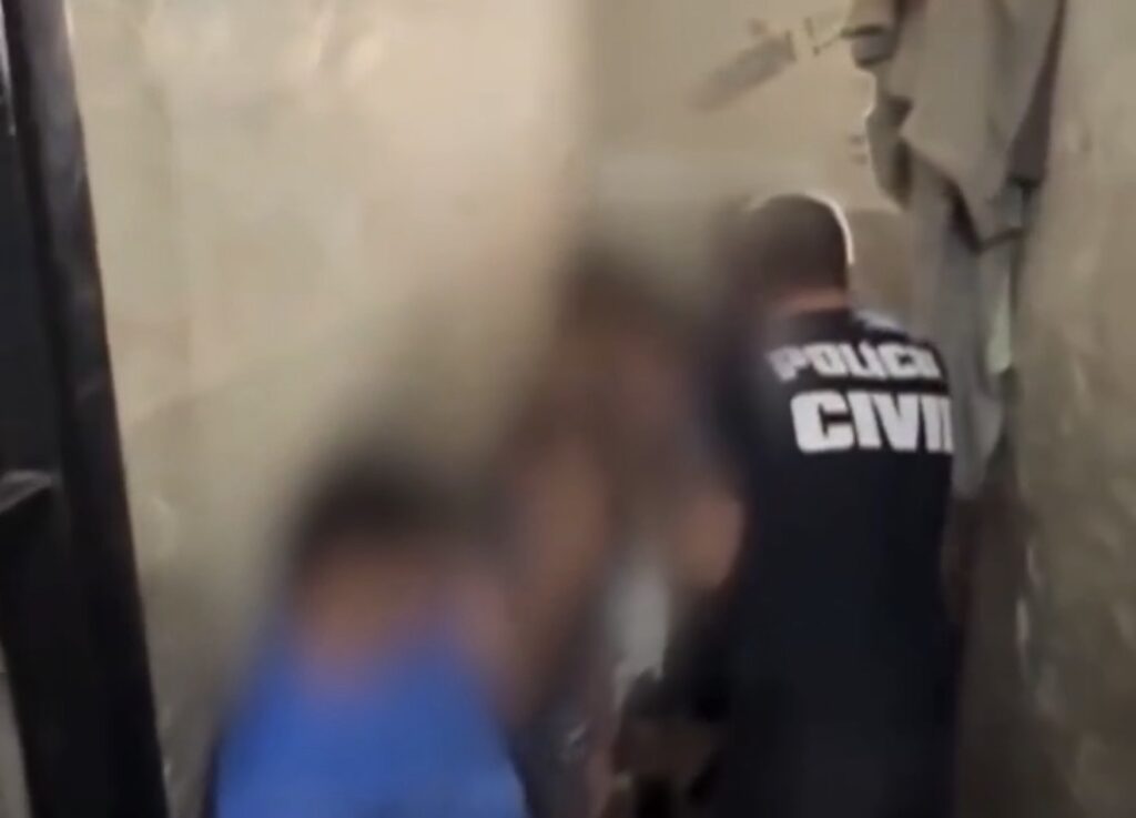 Crianças fazem “passeio” numa penitenciária para saber como é viver numa cadeia caso façam algo errado no futuro. A ideia é: